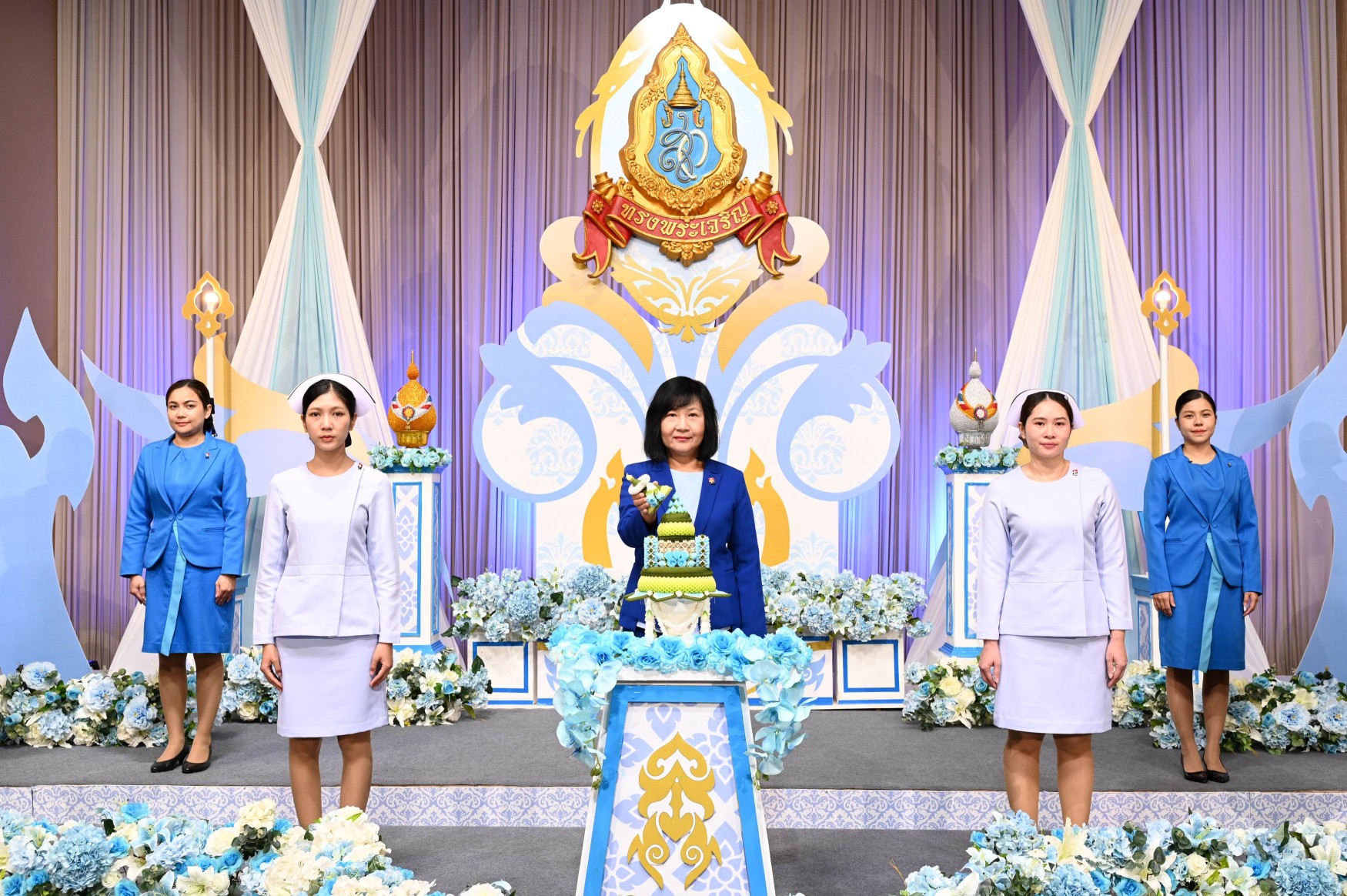 โรงพยาบาลกรุงเทพจันทบุรี ร่วมบันทึกเทปถวายพระพร สมเด็จพระนางเจ้าสิริกิติ์ พระบรมราชินีนาถ พระบรมราชชนนีพันปีหลวง